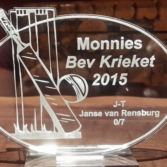 personalised plastic trophy for krieket